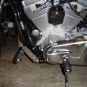HIGHWAY FUSSRASTENHALTER VERCHROMT FÜR HARLEY DAVIDSON FXD DYNA '92-'17