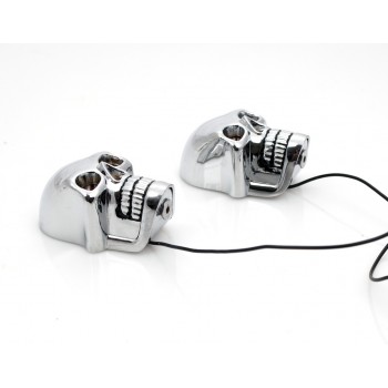 ORNAMENTI  TESCHIO CROMATI CON OCCHI  ROSSI MOTO CUSTOM E HARLEY