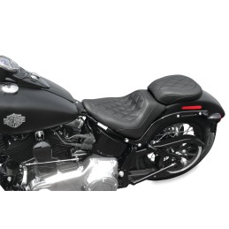 SITZBANK MUSTANG 2-UP TOURING WIDE TRIPPER DIAMOND HARLEY DAVIDSON SOFTAIL FXBB STREET BOB 18-22