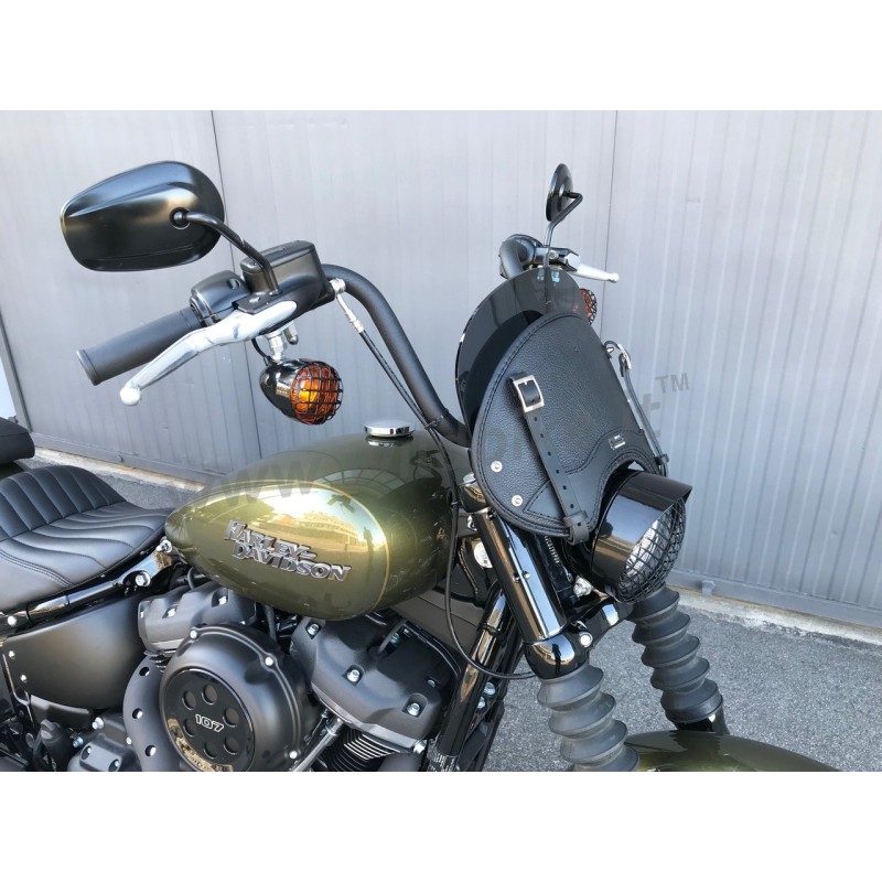 PARABREZZA CUPOLINO NERO IN PELLE MCJ PER HARLEY DAVIDSON FXBB STREET BOB 18-22