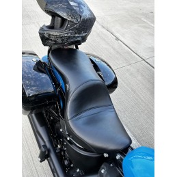 SELLE COMFORT LE PERA MAVERICK SMOOTH HARLEY DAVIDSON FXBB SOFTAIL STREET BOB M-EIGHT '18-'19