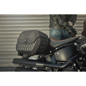 LEGEND GEAR SADDLEBAG RIGHT SIDE BLACK HARLEY DAVIDSON FXBB SOFTAIL STREET BOB 2018-2026