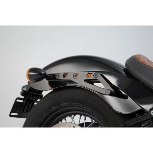 LEGEND GEAR SADDLEBAG RIGHT SIDE BLACK HARLEY DAVIDSON FXBB SOFTAIL STREET BOB 2018-2026